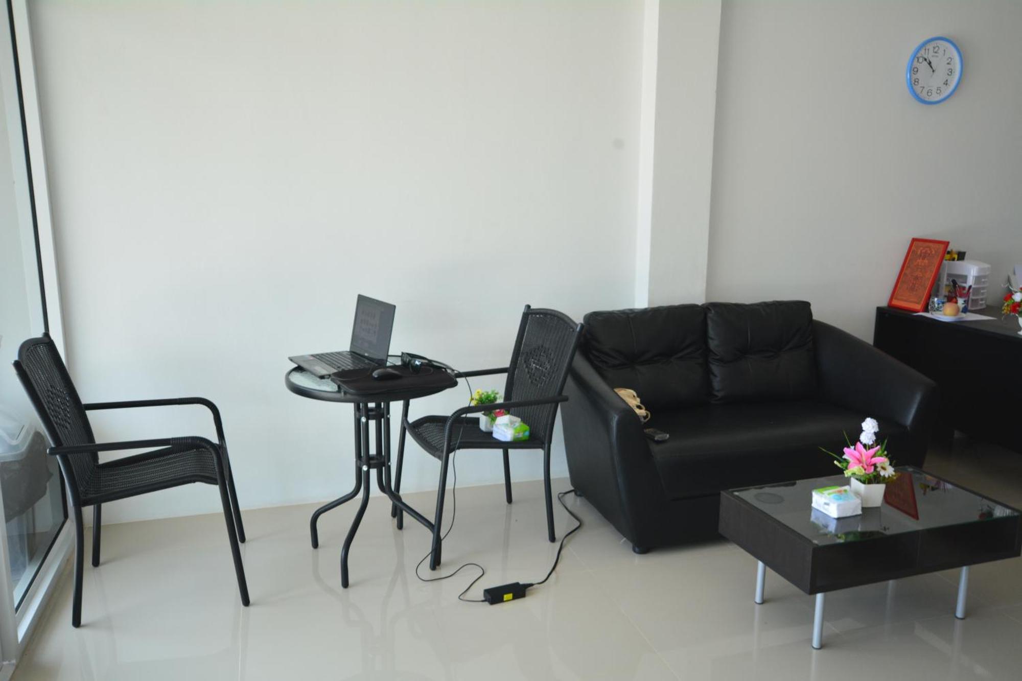Jc Guesthouse @ Suratthani Airport Сураттхани Экстерьер фото