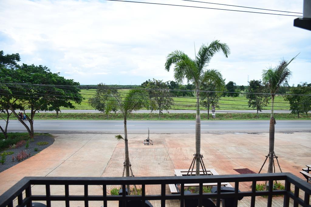 Jc Guesthouse @ Suratthani Airport Сураттхани Экстерьер фото