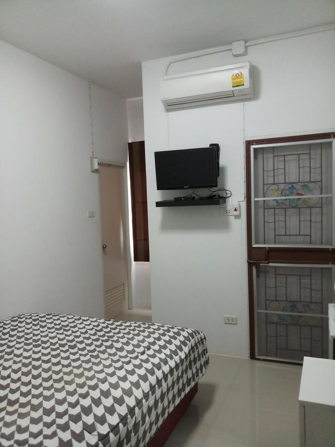 Jc Guesthouse @ Suratthani Airport Сураттхани Экстерьер фото
