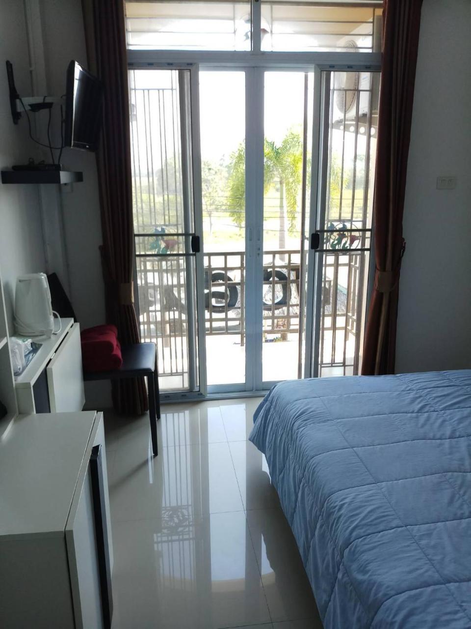 Jc Guesthouse @ Suratthani Airport Сураттхани Экстерьер фото